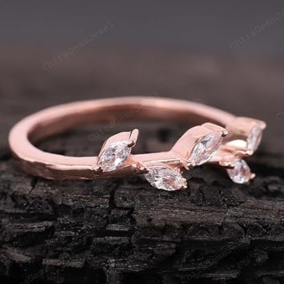 Marquise cut Moissanite wedding band vintage Delicate rose gold wedding ring Lea - Picture 4 of 7